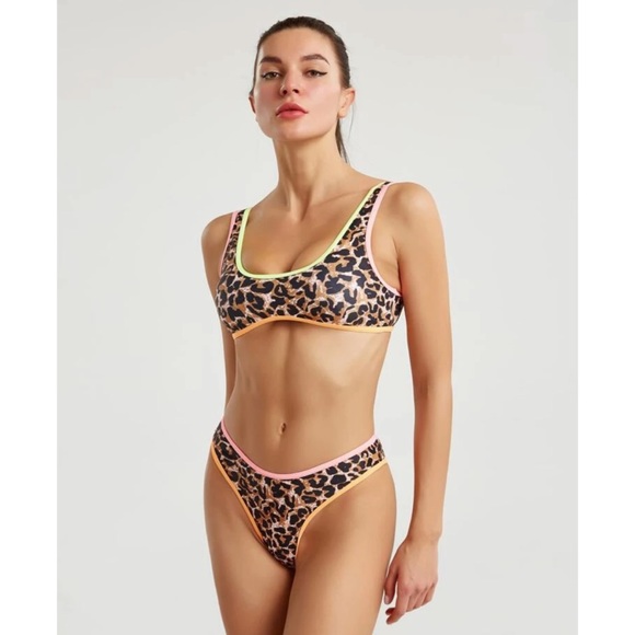 BIKINI - Picture 2 of 5